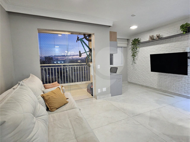 Apartamento à venda com 3 quartos, sendo 1 suíte,  em Vila Guilherme, São Paulo, SP