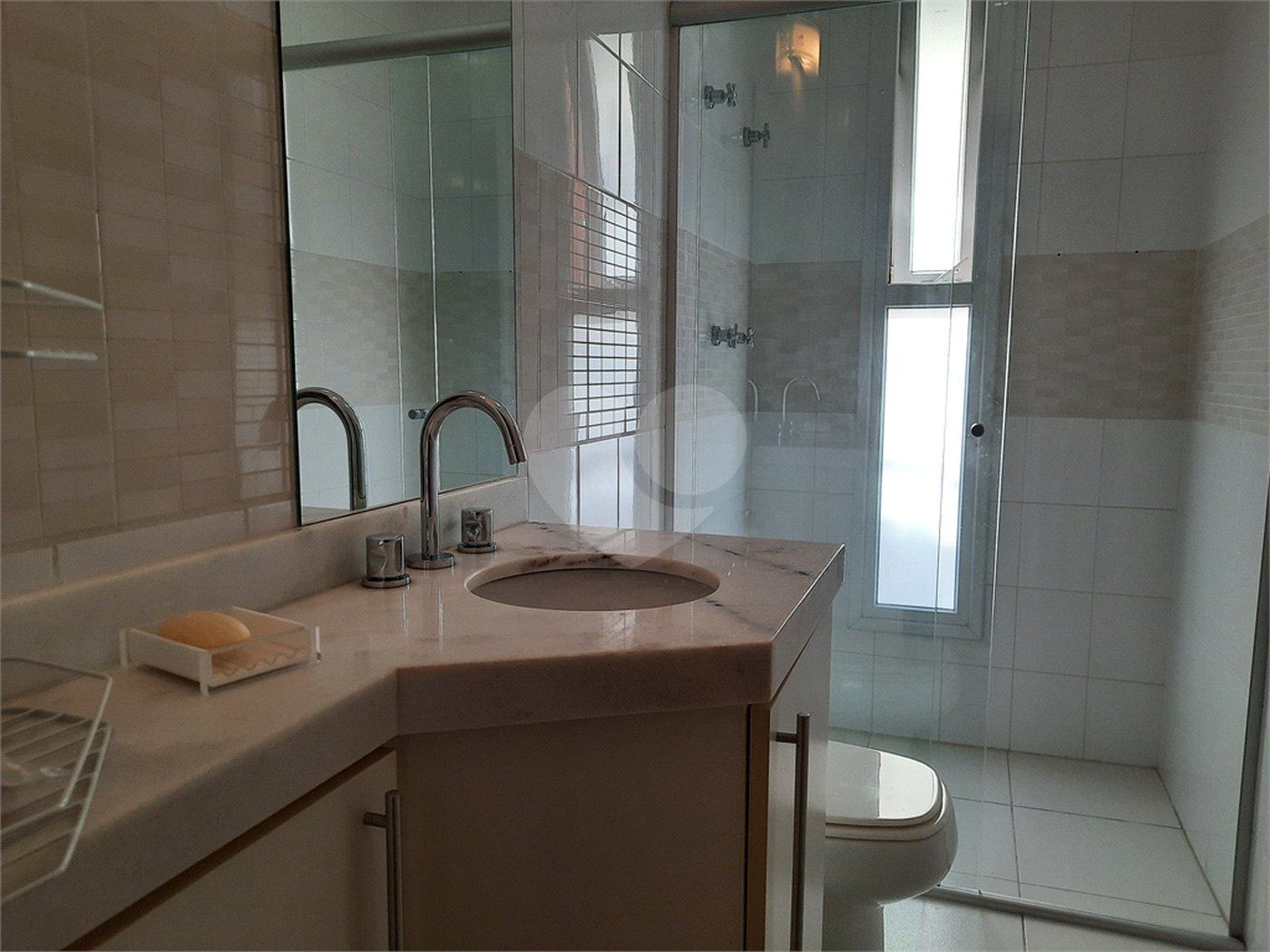 Casa à venda com 4 suítes no condomínio Las Cumbres, São Paulo - SP