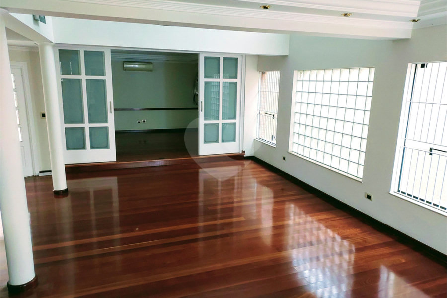 Casa à venda com 3 suítes no condomínio Chácara Francesa, São Paulo - SP