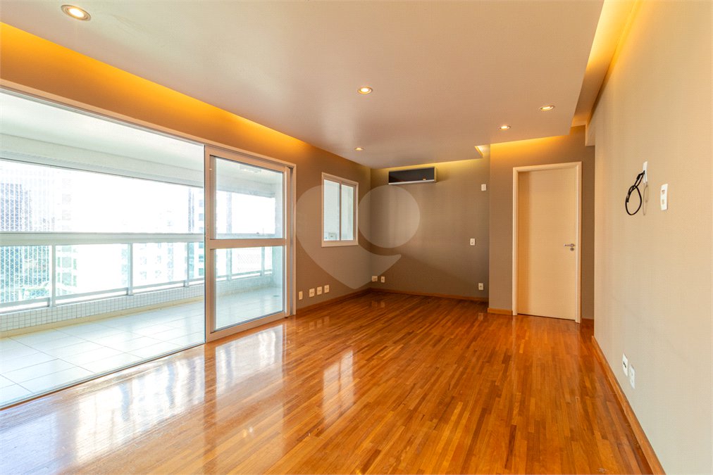 Apartamento à venda com 3 suítes em Brooklin, São Paulo, SP