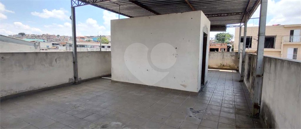 Sobrado à venda com 3 quartos, sendo 1 suíte, em Cidade Kemel, São Paulo, SP