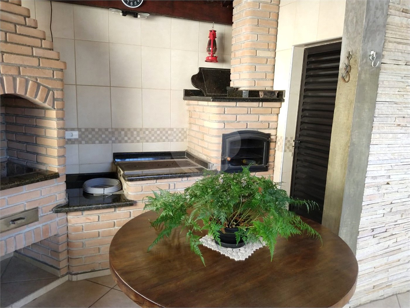 Sobrado à venda com 4 suítes em Tremembé, São Paulo, SP