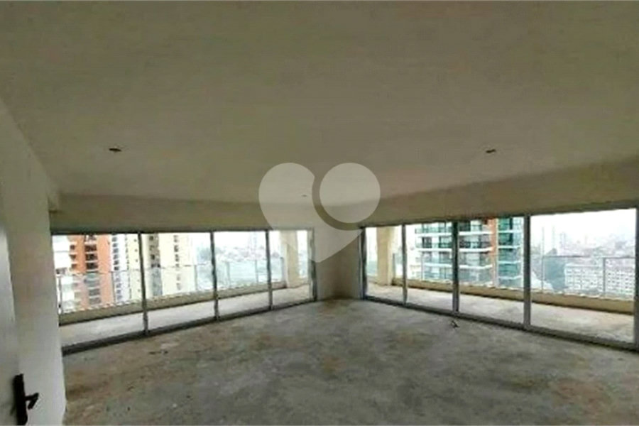 Apartamento à venda com 4 suítes em Santana, São Paulo, SP