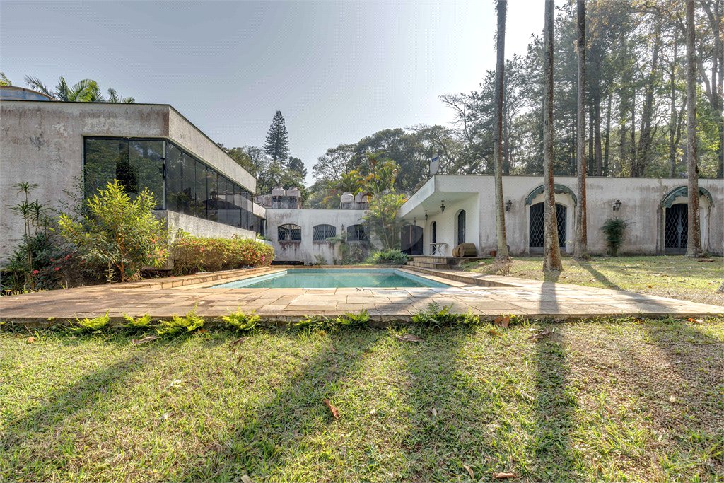 Casa à venda com 4 suítes no condomínio Chácara Flora, São Paulo - SP
