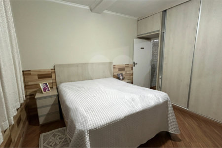 Sobrado à venda com 3 quartos, sendo 2 suítes,  em Vila Lúcia, Poá, SP