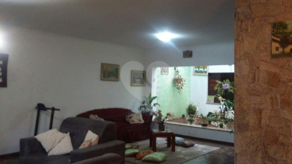 Casa Térrea à venda ou para alugar com 3 quartos, sendo 1 suíte, em Vila Galvão, Guarulhos, SP