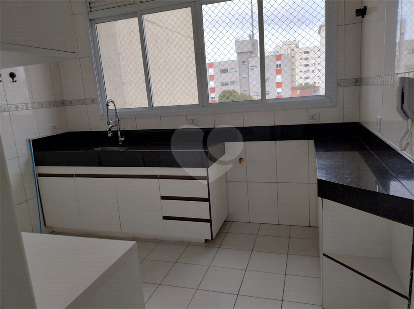 Apartamento à venda ou para alugar com 3 suítes em Indianópolis, São Paulo, SP
