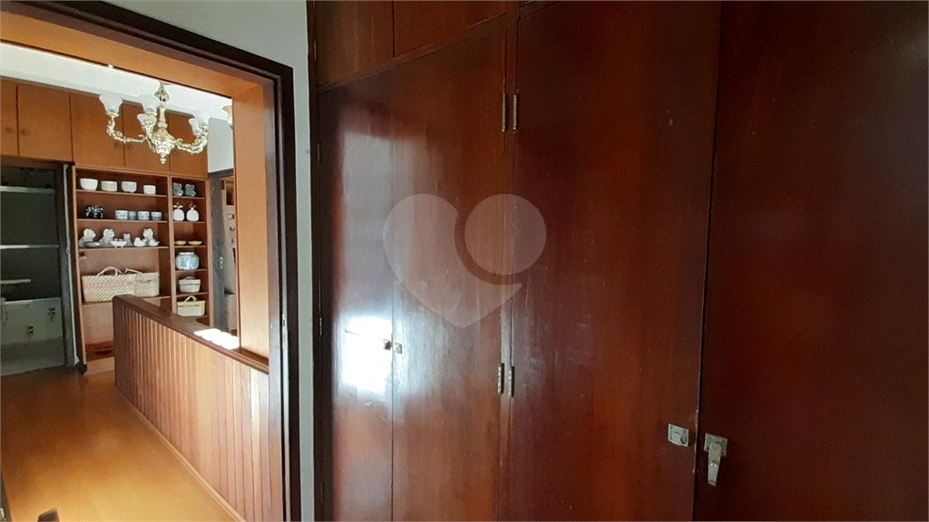 Casa à venda com 3 quartos, sendo 1 suíte, em Alto da Boa Vista, São Paulo, SP