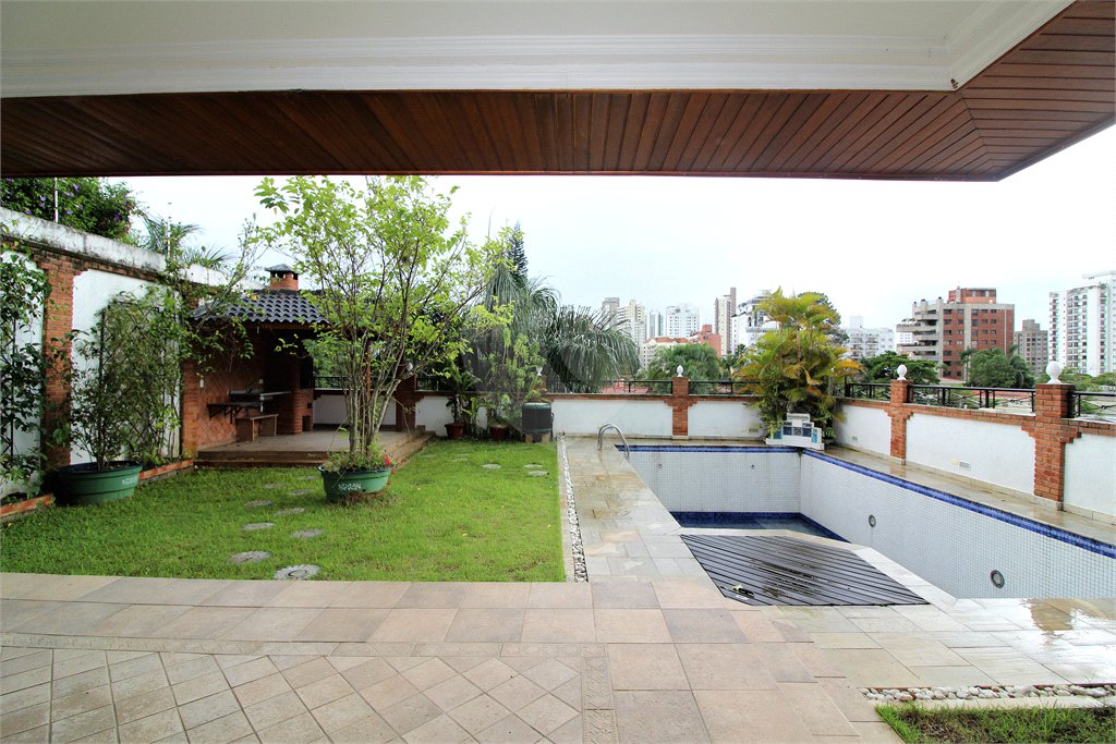 Casa à venda com 4 suítes em Real Parque, São Paulo, SP