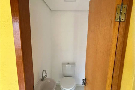 Casa de Vila para alugar com 4 suítes em Vila Romana, São Paulo, SP