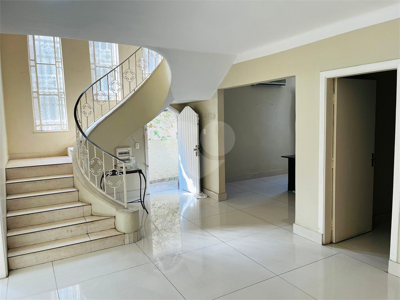 Casa à venda com 4 quartos, sendo 1 suíte, em Jardim São Bento, São Paulo, SP