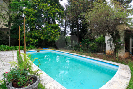Casa à venda com 4 quartos, sendo 2 suítes, em Jardim Marajoara, São Paulo, SP