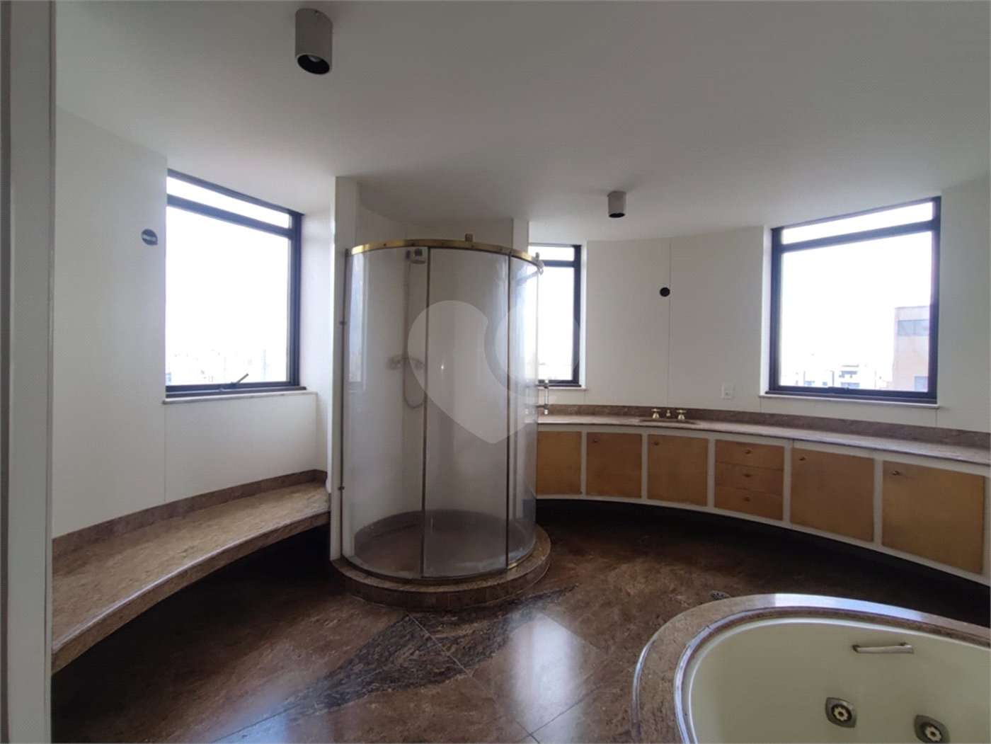Apartamento à venda com 4 suítes em Moema, São Paulo, SP
