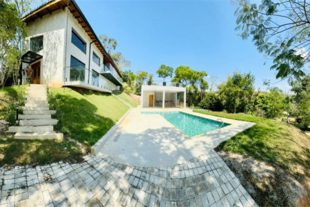 Casa à venda com 4 suítes no condomínio Associação Portal Ouro Verde, Atibaia - SP