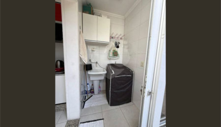 Casa à venda com 4 quartos, sendo 3 suítes,  em Jardim Monte Kemel, São Paulo, SP
