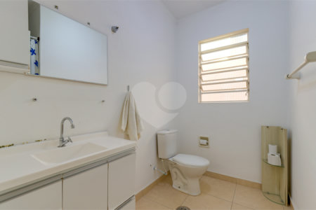 Casa à venda com 3 quartos, sendo 1 suíte,  em Campo Belo, São Paulo, SP