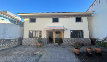 Casa à venda com 2 quartos, sendo 1 suíte,  no condomínio Residencial Vale das Palmeiras, Rio de Janeiro - RJ