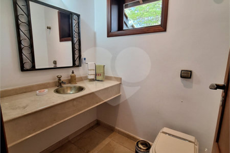 Casa à venda com 3 suítes no condomínio Chácaras do Lago, Vinhedo - SP