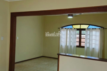 Casa Térrea com Vista para a Pedra Grande, em Nova Gardênia, Atibaia - SP