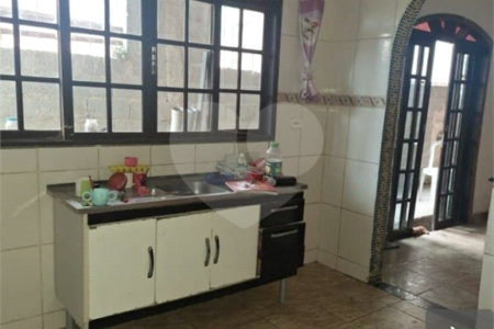 Casa à venda com 5 quartos, sendo 2 suítes, em Parque Maria Helena, Suzano, SP