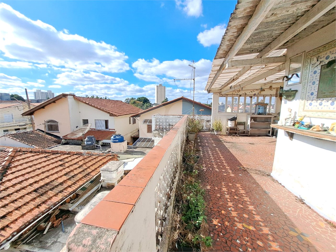 Casa à venda com 3 quartos, sendo 1 suíte, em Vila Constança, São Paulo, SP