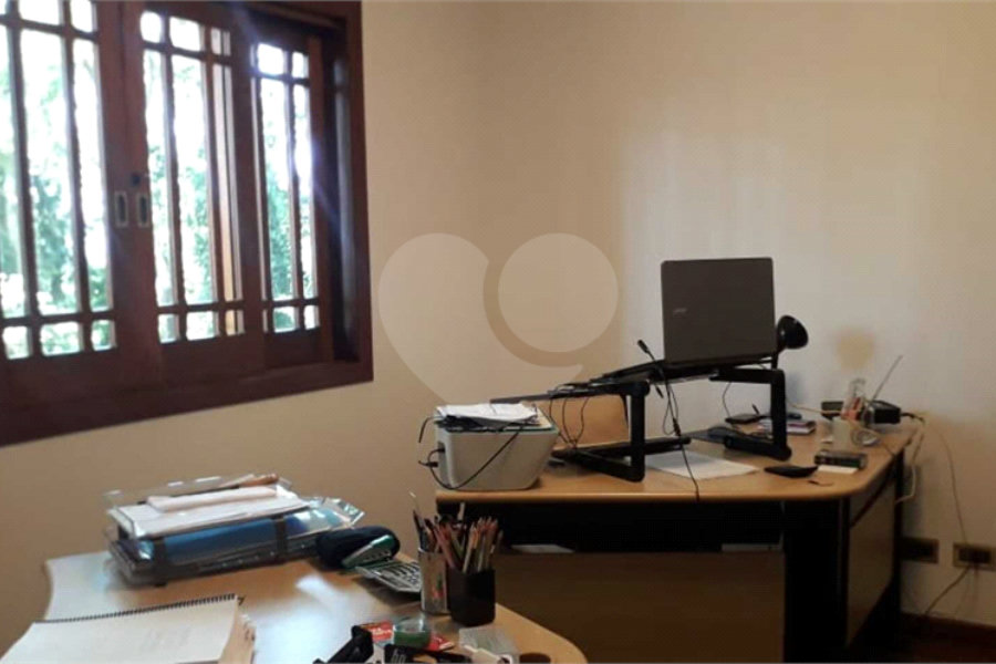 Casa à venda com 3 quartos, sendo 4 suítes,  no condomínio Alpes da Cantareira, Mairiporã - SP