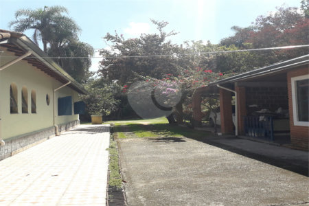Hotel à venda com 15 quartos, sendo 4 suítes,  no Centro (canguera), São Roque, SP