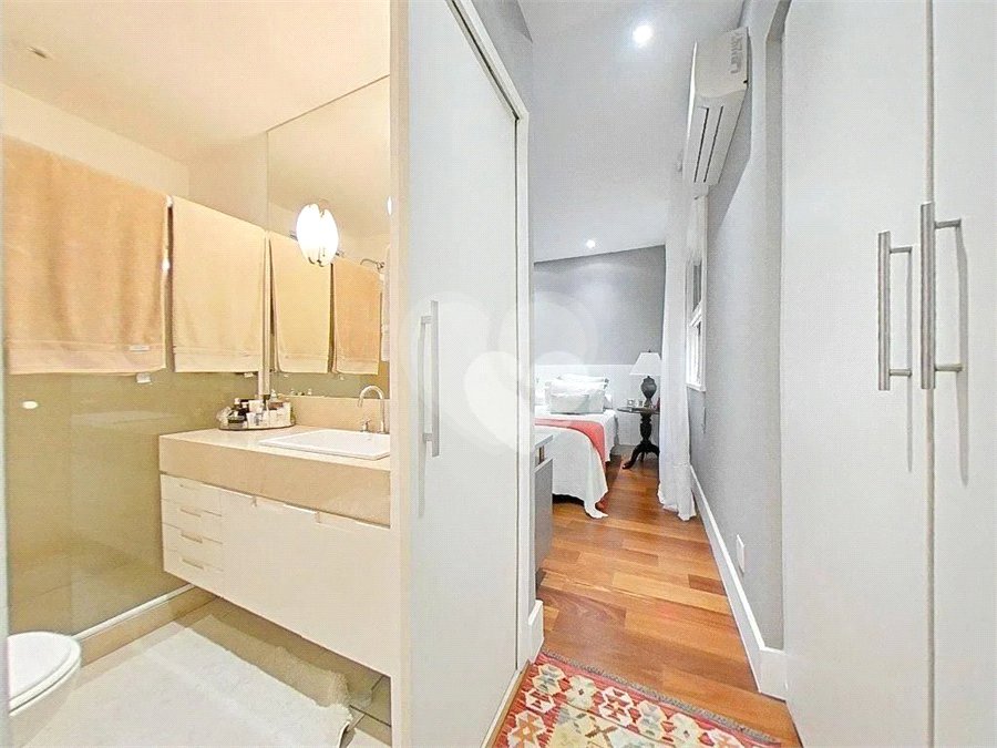 Apartamento à venda com 3 quartos, sendo 1 suíte, em Lagoa, Rio de Janeiro, RJ