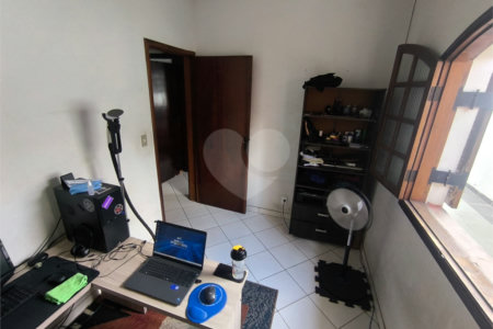Casa à venda com 5 quartos, sendo 2 suítes, em Jardim Umarizal, São Paulo, SP