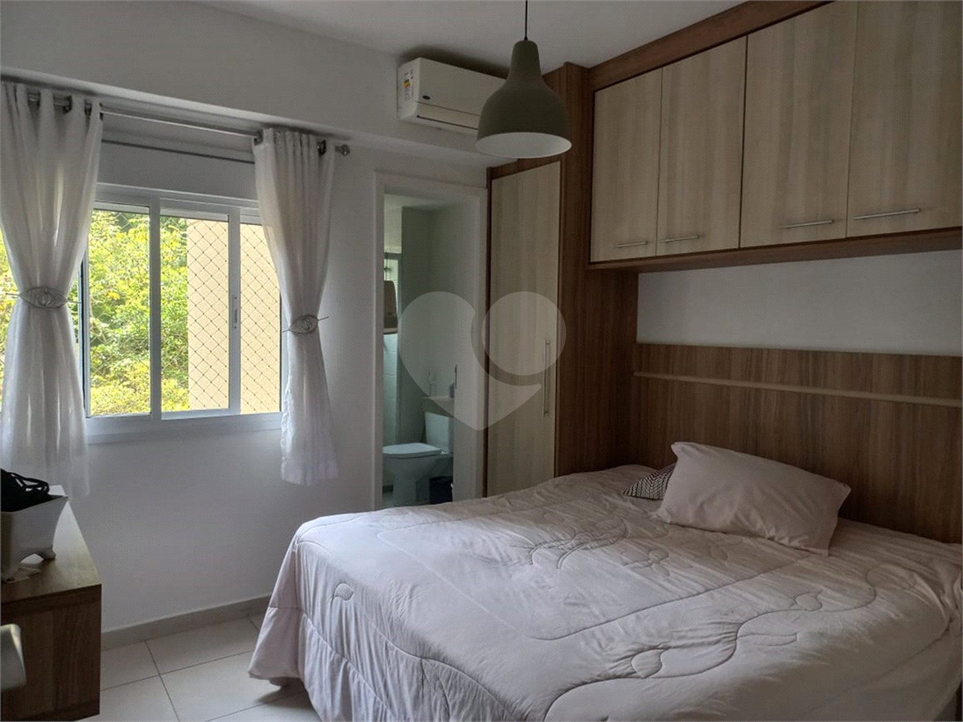 Apartamento à venda ou para alugar com 3 suítes em Enseada, Guarujá, SP
