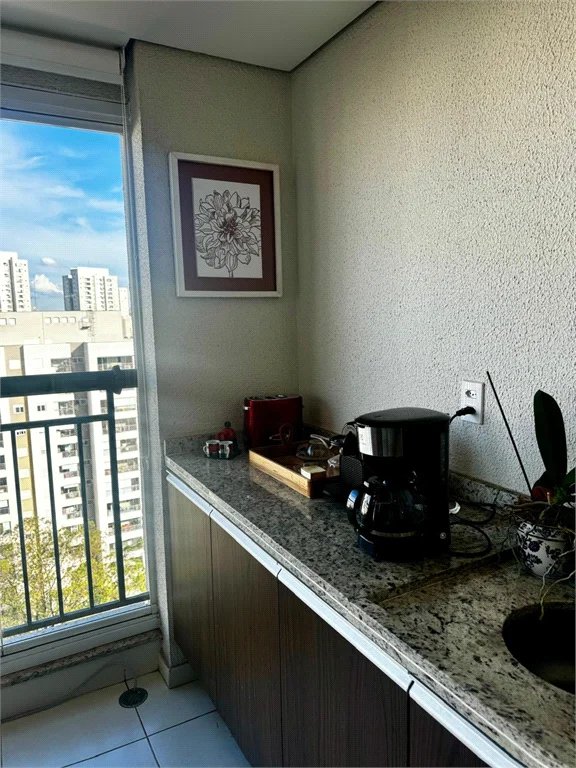 Apartamento à venda com 3 quartos, sendo 1 suíte, em Parque Reboucas, São Paulo, SP