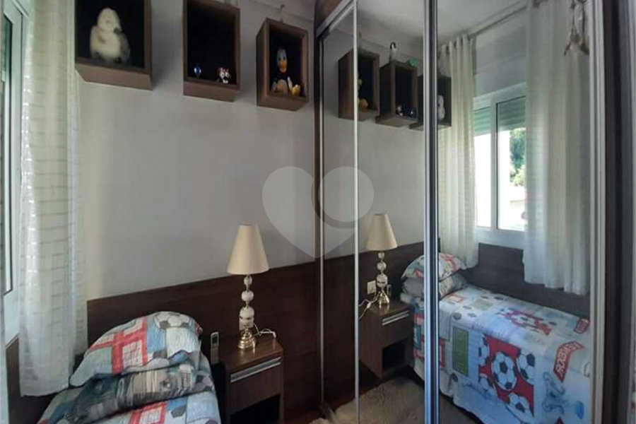 Casa à venda com 4 quartos, sendo 2 suítes, no condomínio Florada da Serra, São Paulo - SP