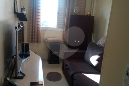 Apartamento à venda com 3 quartos, sendo 1 suíte,  em Saúde, São Paulo, SP