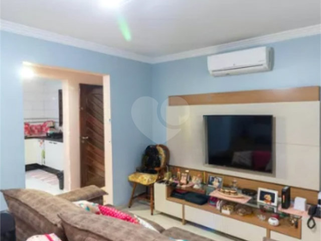 Sobrado à venda com 3 quartos, sendo 1 suíte,  em Penha, São Paulo, SP
