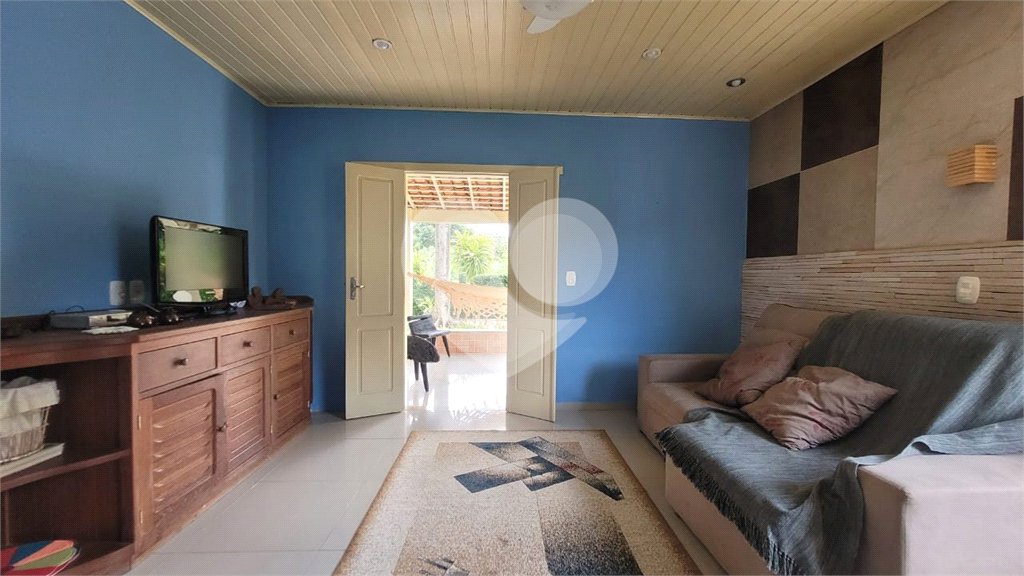 Casa à venda com 4 quartos, sendo 2 suítes, no Centro, Santa Cruz Cabrália, BA