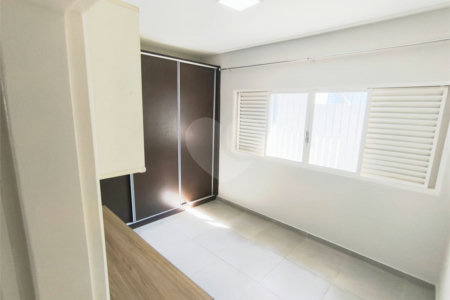 Casa à venda com 3 quartos, sendo 1 suíte, em Vila Arnaldo, São Carlos, SP