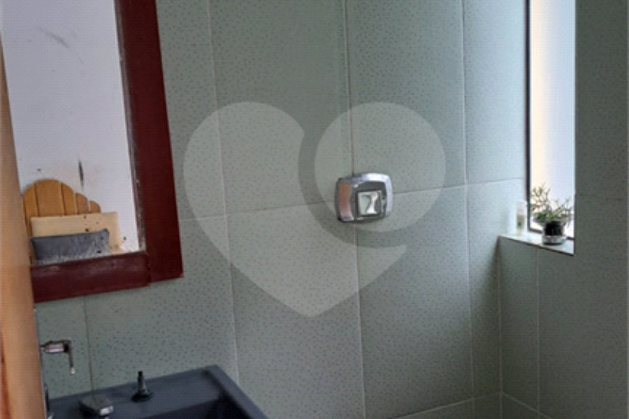 Casa à venda com 3 quartos, sendo 1 suíte, no condomínio Alpes da Cantareira, Mairiporã - SP