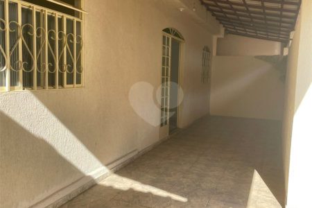 Casa à venda com 6 quartos, sendo 2 suítes, em Novo Eldorado, Contagem, MG