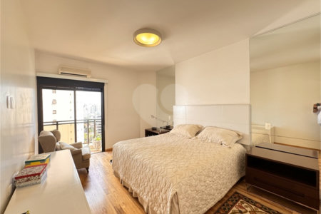 Higienópolis: Apartamento de 350 m2, 4 suítes, 5 vagas.