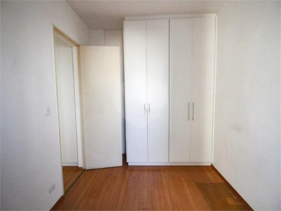 Apartamento em Santana com Sacada e Vaga de Garagem, a 650 m do Metrô
