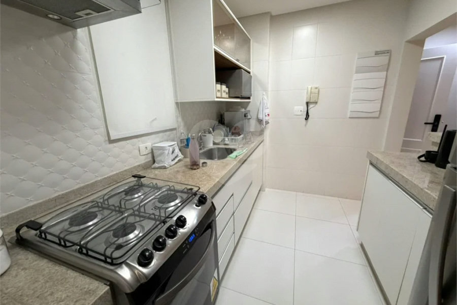 Apartamento à venda com 4 quartos, sendo 2 suítes,  em Riviera de São Lourenço, Bertioga, SP