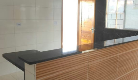 Casa à venda com 2 quartos, sendo 1 suíte, em Itanhaém, SP