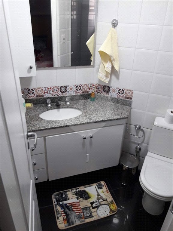 COBERTURA COM PISCINA E CHURRASQUEIRA NA CASA VERDE.