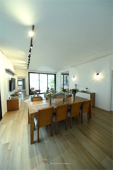 Indaiatuba - SP - Condomínio Helvetia Park - 490 m² Terreno - Sobrado com 307 m² de Área Construída - Escritório com móveis planejados - Sala de estar e jantar ampla e integradas - Cozinha planejada completa, com eletrodomésticos (cooktop, forno, coifa, geladeira, microondas) - Lavanderia