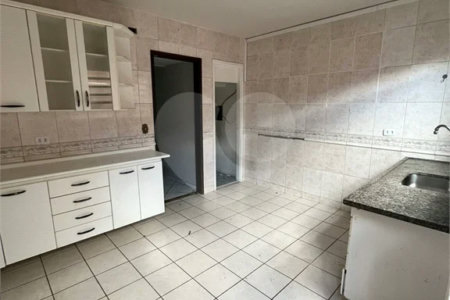 Casa com 125m², 2 dormitórios, 1 vaga, à venda na Vila Harmonia em Guarulhos.