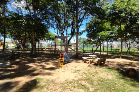 Casa à Venda de 5 dormitórios em São Carlos, no Residencial Eldorado