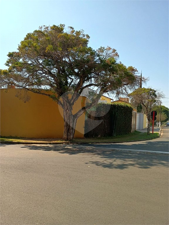 Sobrado com 3 quartos à venda com área gourmet completa e 5 vagas de garagem – Santa Marta - São Carlos/SP