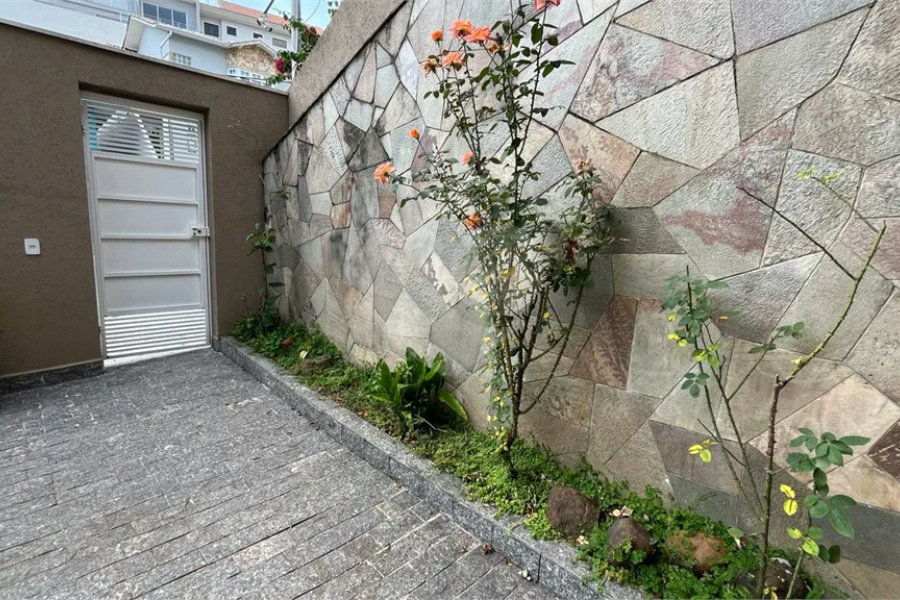 Casa Térrea à venda com 3 quartos, sendo 1 suíte,  em Jardim Franca, São Paulo, SP