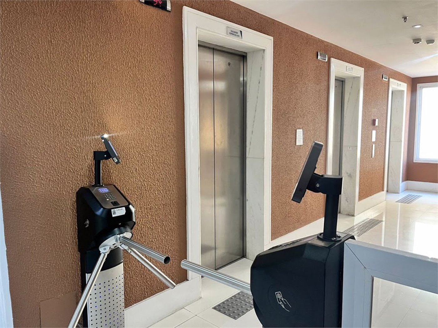 Sala, 42 m² - venda por R$ 300.000,00 ou aluguel por R$ 3.000,02 - Vila Matias - Santos/SP