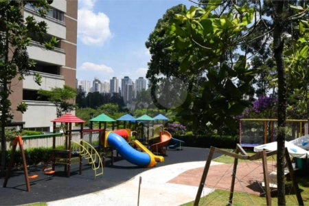 Cobertura à venda com 3 quartos, sendo 2 suítes,  em Paraíso do Morumbi, São Paulo, SP